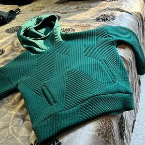 Gap. Quilted hoodie top.